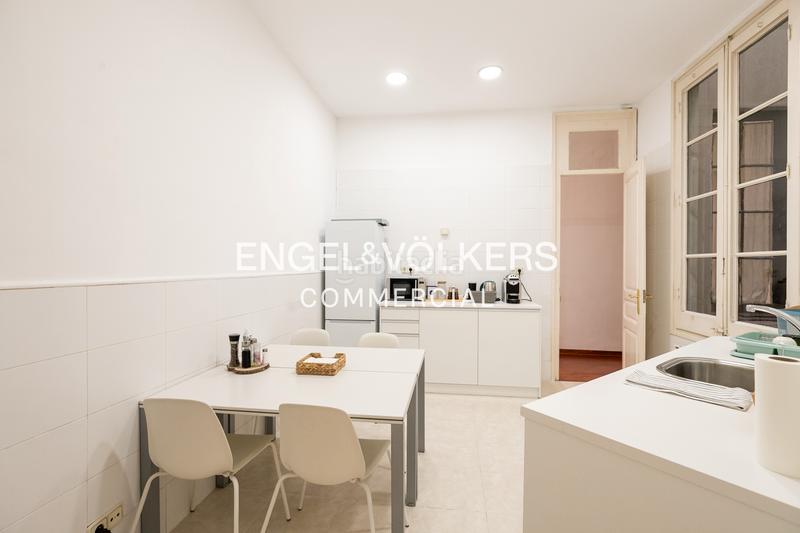 Foto 9744b937-73cd-4155-bfb9-9971f8bc7458. Location bureau avec chauffage dans Dreta de l´Eixample Barcelona