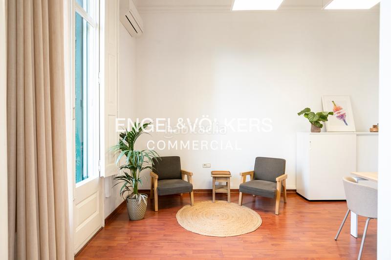 Foto a9dd46e4-1793-44b5-9ff6-34978faa649c. Location bureau avec chauffage dans Dreta de l´Eixample Barcelona