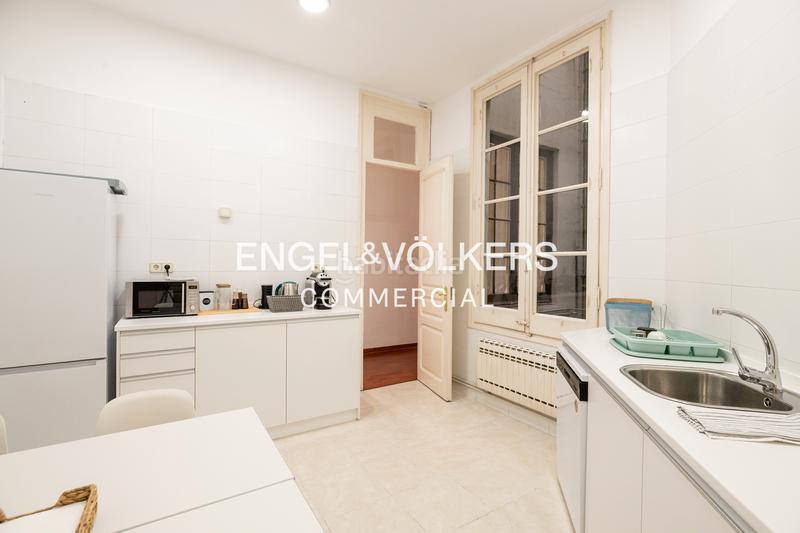 Foto da7661c7-f21a-4eca-b358-8836f60499a2. Location bureau avec chauffage dans Dreta de l´Eixample Barcelona