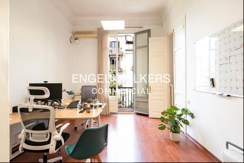 Foto 250bb528-240c-4921-b128-c5aa0ce6af52. Miete büro mit heizung in Dreta de l´Eixample Barcelona
