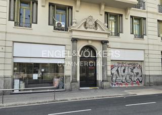 Location Local commercial à Dreta de l´Eixample. Local en alquiler en avenida diagonal al lado de la plaça jacint
