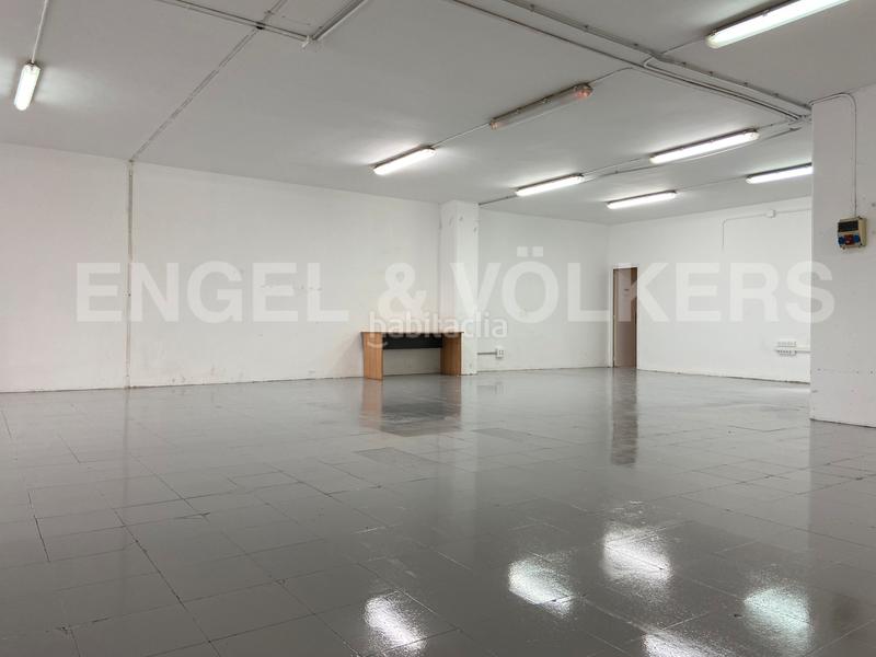 Foto 492cacd1-5861-4754-9c0e-c47a832de011. Lloguer nau industrial a Centre Hospitalet de Llobregat (L´)