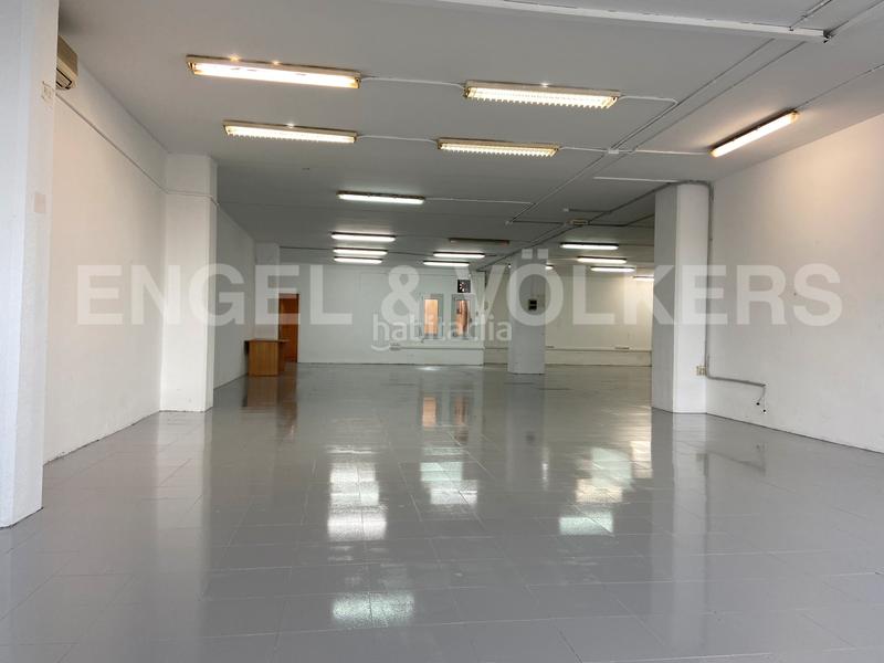 Foto a8a8b122-9940-4c17-99d2-158119bc451a. Lloguer nau industrial a Centre Hospitalet de Llobregat (L´)