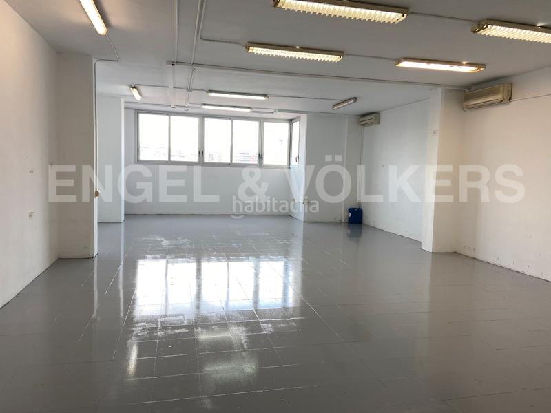 Foto a8ea30b7-f338-49d1-b67e-e7359f53a4a9. Location bâtiment à usage industriel dans Centre Hospitalet de Llobregat (L´)