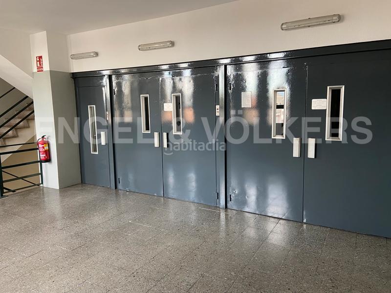 Foto 0747afee-c4d1-4257-8d44-35d57ce278b3. Miete fabrikhalle in Centre Hospitalet de Llobregat (L´)