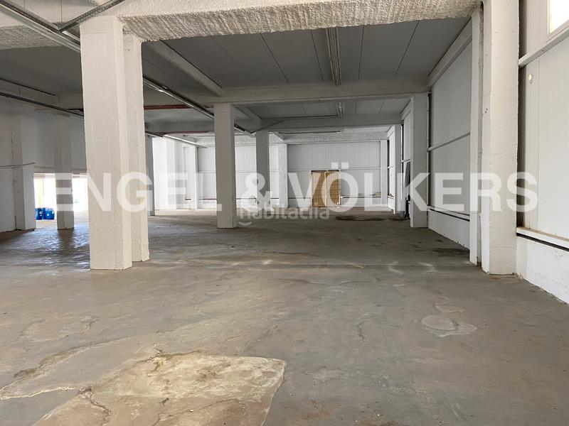 Foto 4f187fa6-112e-465d-a89d-af969d5d418f. Bâtiment à usage industriel dans Les Planes Sant Joan Despí
