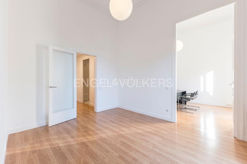 Foto e9e844db-f3fa-4af7-979b-135660e5a146. Location bureau dans Sant Gervasi - Bonanova Barcelona