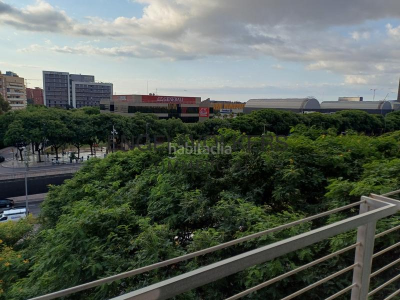 Foto be39c1ce-6b05-4fde-a71d-18623a477726. Alquiler oficina s reformadas al lado del fgc en Hospitalet de Llobregat (L´)