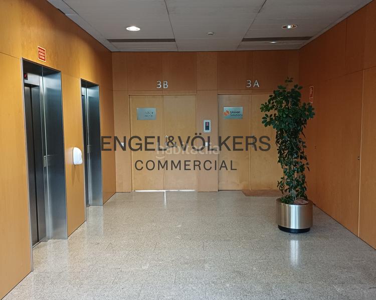 Foto b73e6f3b-52f9-4a12-969a-371e5d3d6211. Miete büro in Santa Eulàlia Hospitalet de Llobregat (L´)