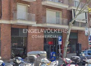 Miete Geschäftsraum in Sagrada Família. Traspaso de restaurante en esquina con licencia c3 en la sagrada