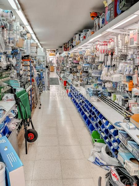 Foto c2957f06-51a0-48f0-a6a8-b1f09adabdff. Local comercial excelente local en venta en el centro de masnou en Masnou (El)