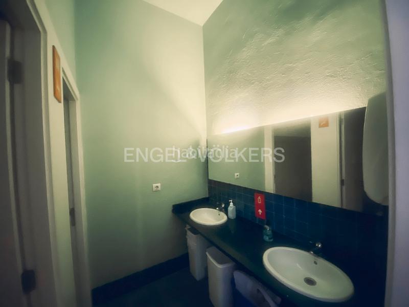 Foto 72cd9ac6-bb5d-4361-aee0-78878c9e092e. Lloguer oficina a Gòtic Barcelona