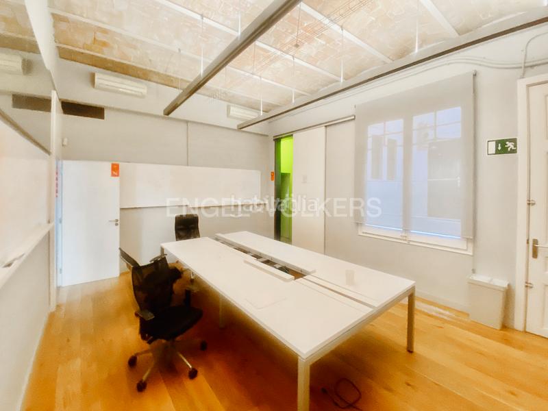 Foto acb87e66-182f-4677-bd0e-9ad8ff32f2c1. Location bureau dans Gòtic Barcelona