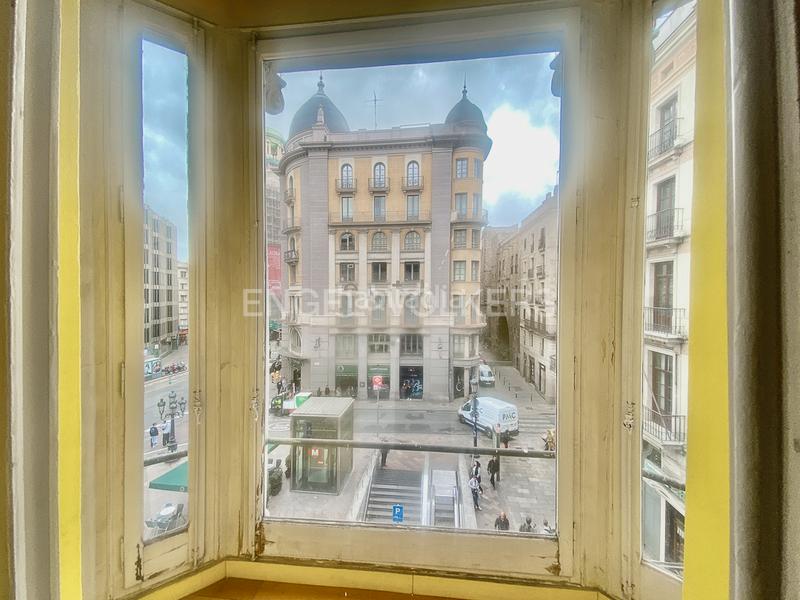 Foto 17cad4cf-b930-467c-9785-5bdf7c95525e. Miete büro in Gòtic Barcelona
