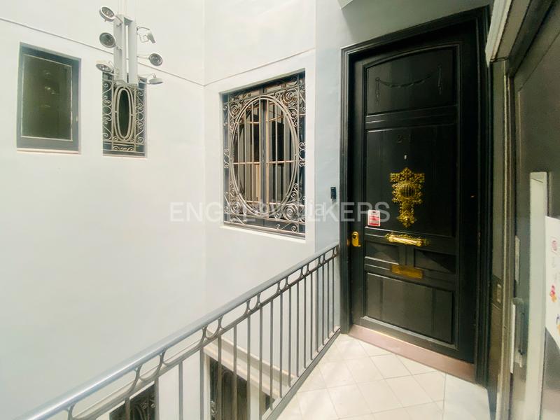 Foto 4ab30ad8-a0b0-486a-ab60-7b9b021e92b0. Miete büro in Gòtic Barcelona