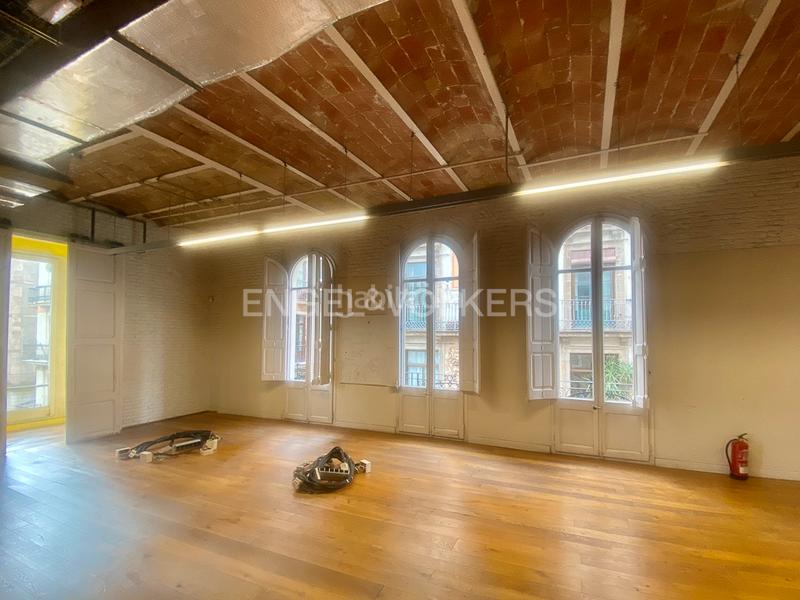 Foto 7df617a2-87d9-4b8c-9e0c-902db87a964e. Miete büro in Gòtic Barcelona