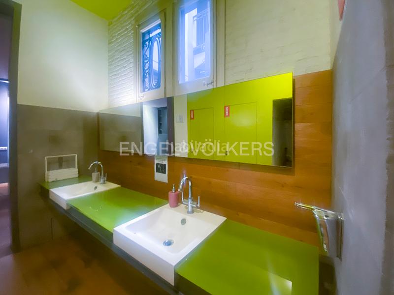 Foto ae656cf5-a876-4829-bbb5-e323212fdfe0. Miete büro in Gòtic Barcelona