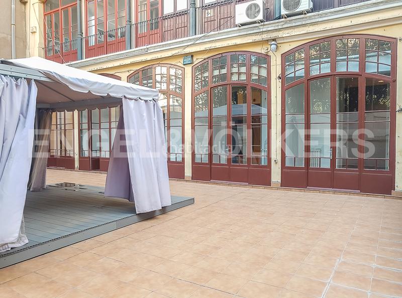 Foto 322bcecf-2c50-4e87-9a1f-6348acbc2c65. Affitto ufficio in Dreta de l´Eixample Barcelona