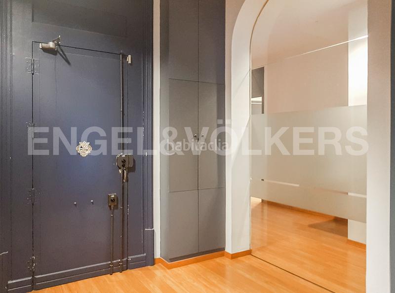 Foto 359adcf6-e480-46fa-ba70-21ebe90a4bc7. Affitto ufficio in Dreta de l´Eixample Barcelona