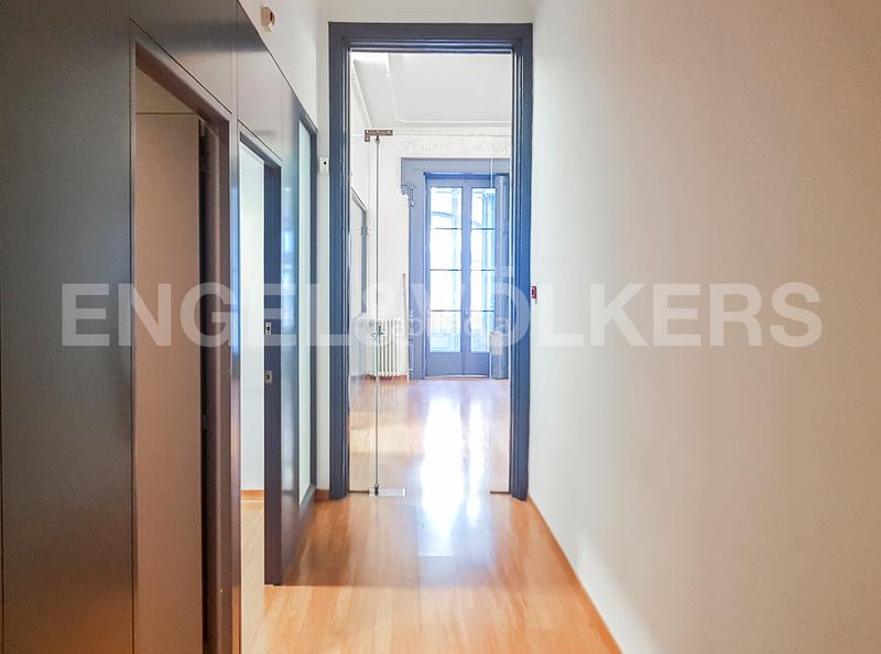 Foto cd2f1640-354a-4032-9432-586ba85a32cb. Lloguer oficina a Dreta de l´Eixample Barcelona