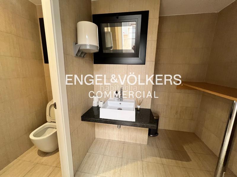 Foto 0e95e52d-2133-473c-bd39-45d86075a7c4. Location bureau avec parking dans El Gall Esplugues de Llobregat