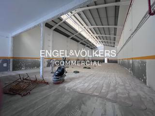 Miete Fabrikhalle in Manresà. Nave industrial para logística y almacén con oficinas en badalon
