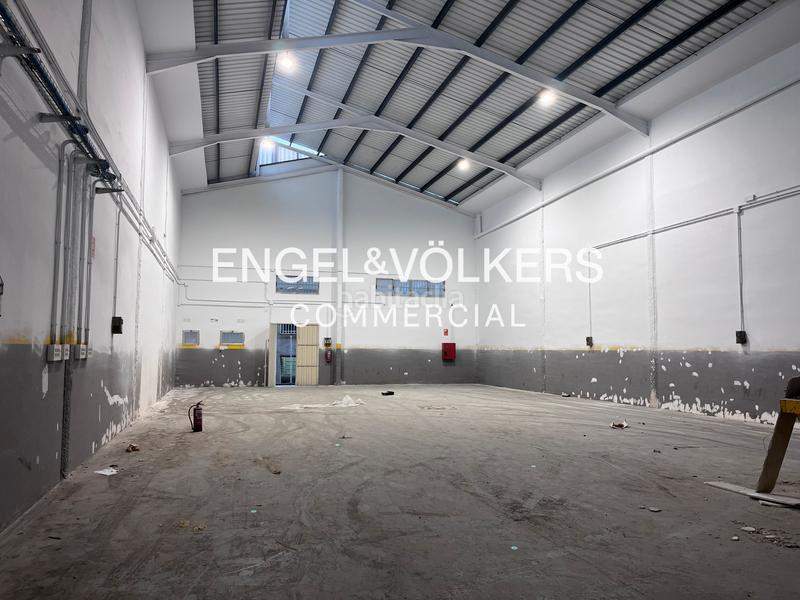 Foto d23b5bf6-014e-440a-8c66-d5bf7c257d26. Alquiler nave industrial nave en alquiler en Manresà Badalona