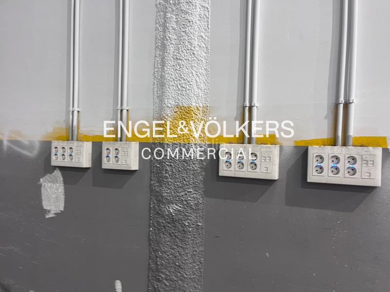 Foto e15068d6-096e-4c22-877e-e93f8dd87e7a. Alquiler nave industrial nave en alquiler en Manresà Badalona