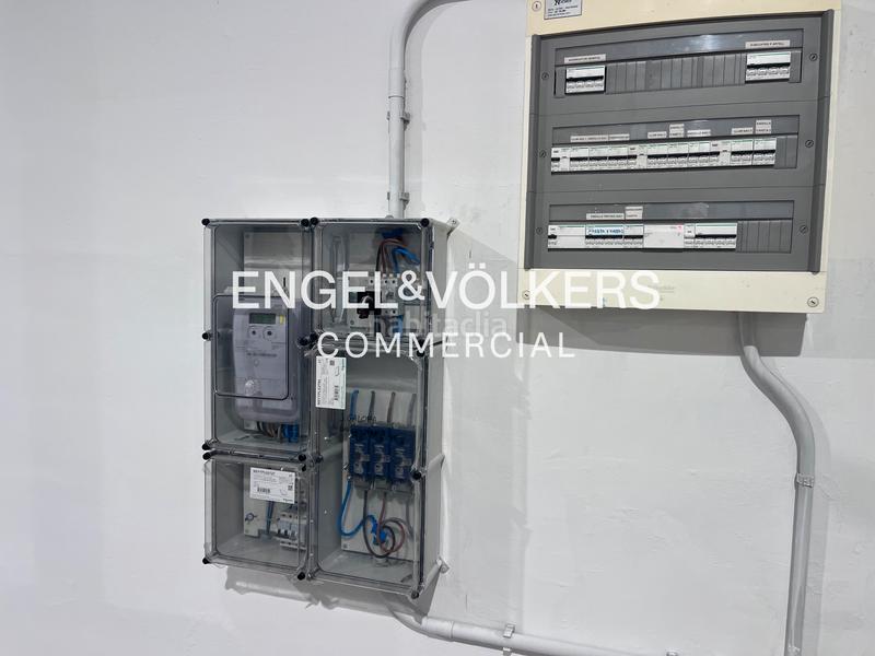 Foto 0027c212-7dad-4ab3-ab70-cccf6149ddd3. Location bâtiment à usage industriel dans Manresà Badalona