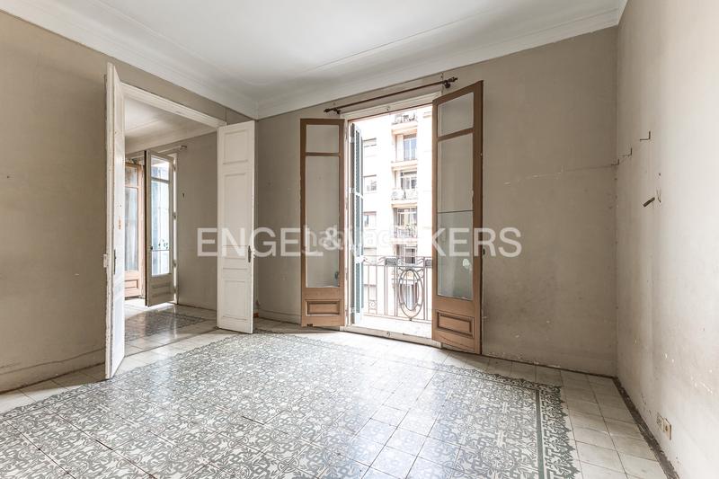 Foto 16f7deaf-803c-457c-a57e-4b8afd31b168. Alquiler oficina  en balmes esquina con rosello en Barcelona