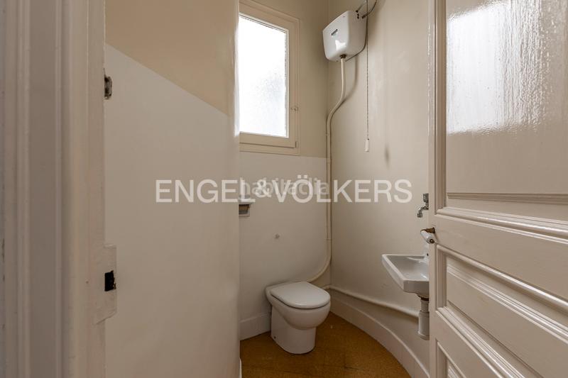 Foto 6c944a80-2a3d-4c2b-8fe7-9e580474316c. Alquiler oficina  en balmes esquina con rosello en Barcelona