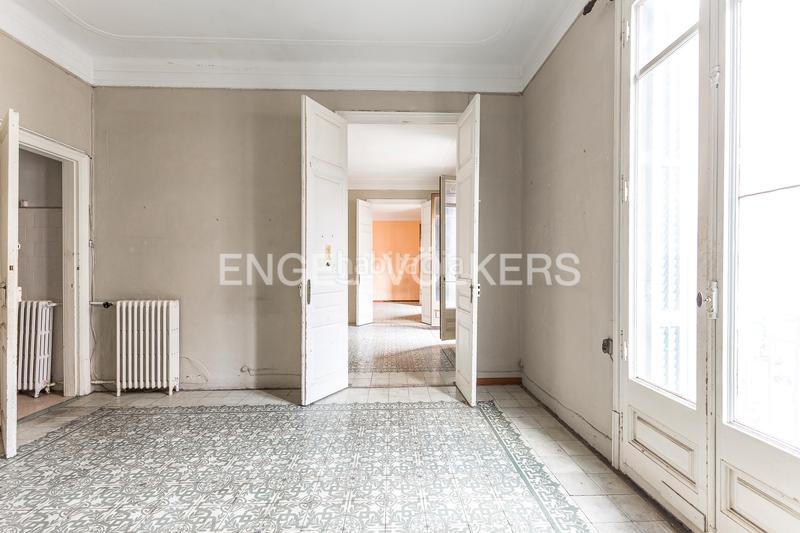 Foto bd361b54-47d4-443b-a17a-40e8e7b76aed. Alquiler oficina  en balmes esquina con rosello en Barcelona