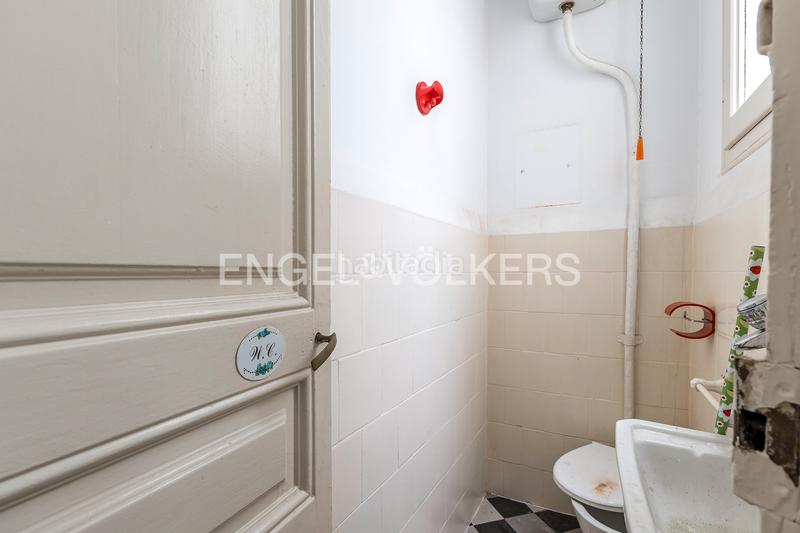 Foto fd9414da-87b8-457b-b853-ba8ce83a969f. Alquiler oficina  en balmes esquina con rosello en Barcelona