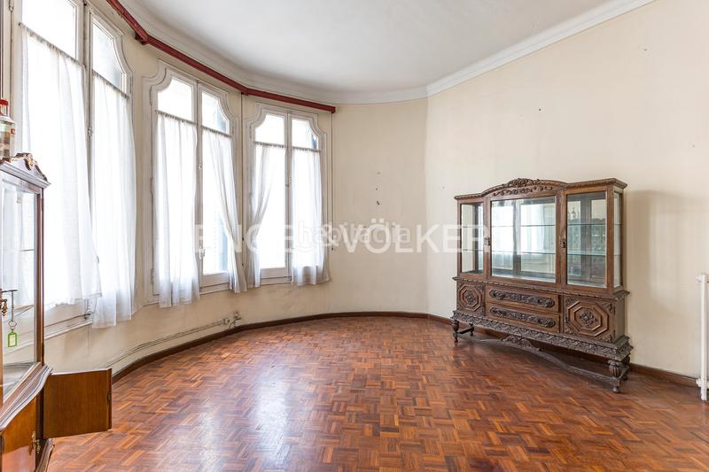 Foto 3a0357e1-b16d-4a9f-89ee-890260973380. Lloguer oficina a L´Antiga Esquerra de l´Eixample Barcelona