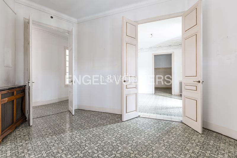 Foto a24e4e83-f2f1-492c-9fba-f2c18a540496. Lloguer oficina a L´Antiga Esquerra de l´Eixample Barcelona