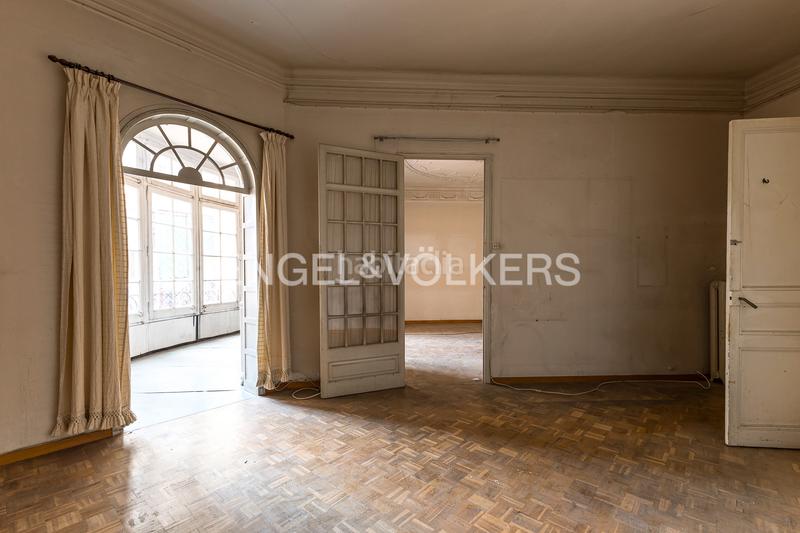 Foto ebec32c2-1c02-411b-9c0f-47ef53b1b91d. Lloguer oficina a L´Antiga Esquerra de l´Eixample Barcelona