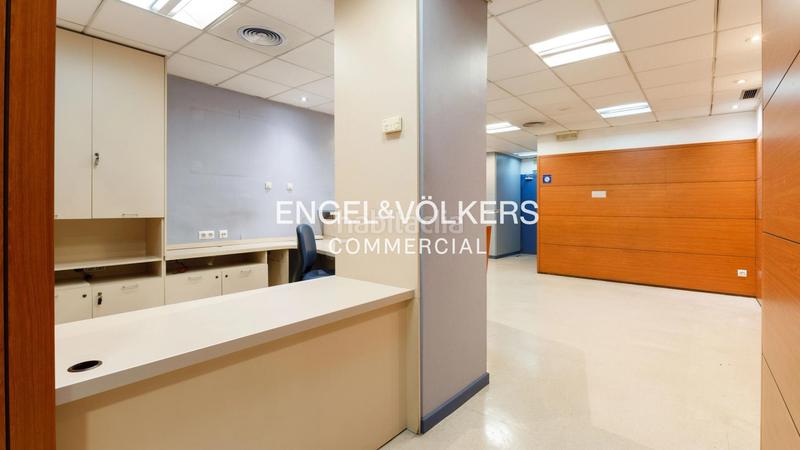 Foto a9caea06-7ada-49f1-b383-293c13e33ea1. Alquiler oficina s en alquiler en eixample en Barcelona