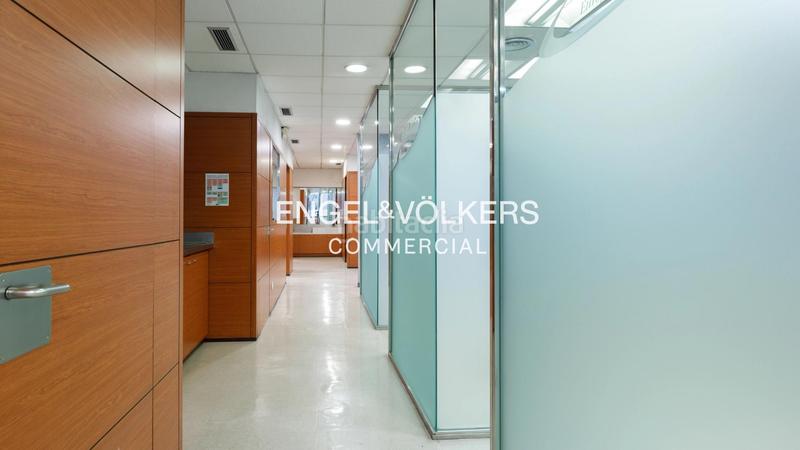 Foto dbca3cfc-cfbe-4b11-bc2c-5f367bd53558. Location bureau dans Dreta de l´Eixample Barcelona