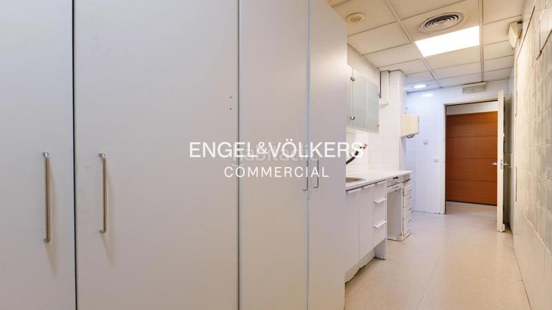 Foto 938a6da3-b04f-45d7-b299-6f0e9b84773c. Miete büro in Dreta de l´Eixample Barcelona