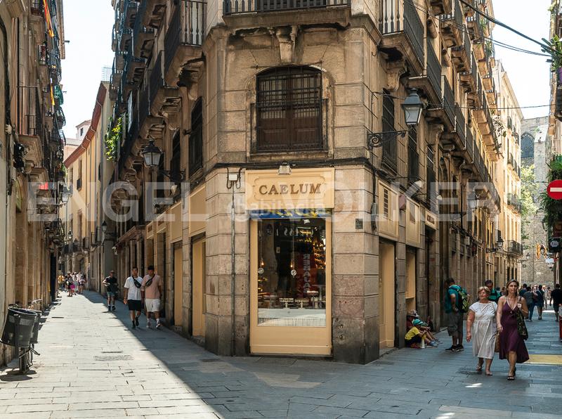 Foto 94e1bea8-41b0-43e9-abe1-53e2ac73e3fd. Edifici a Raval Barcelona