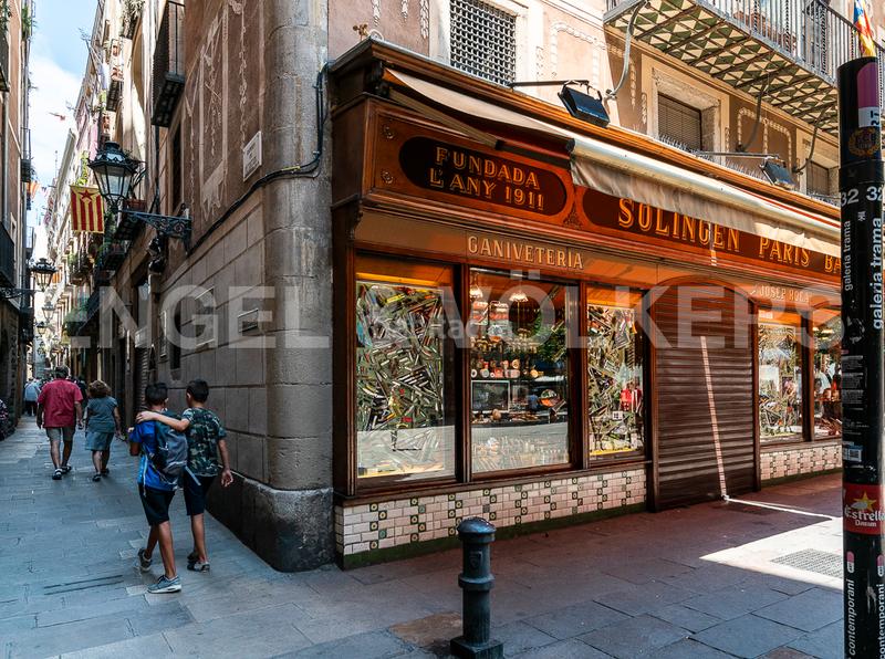 Foto fc563a67-347b-4abf-ab69-d20db6ff77b7. Edifici a Raval Barcelona