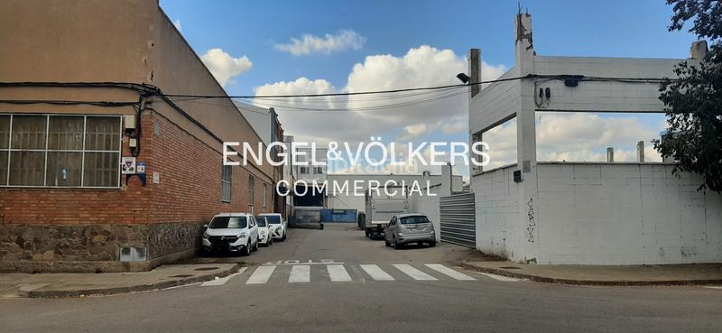 Foto ae3d9f5c-686d-4018-8c1a-c69647b63f74. Industrial building in Centre Ripollet