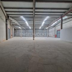 Lloguer Nau industrial a Vallcarca - Penitents. Nave industrial esquinera a tres vientos de obra nueva