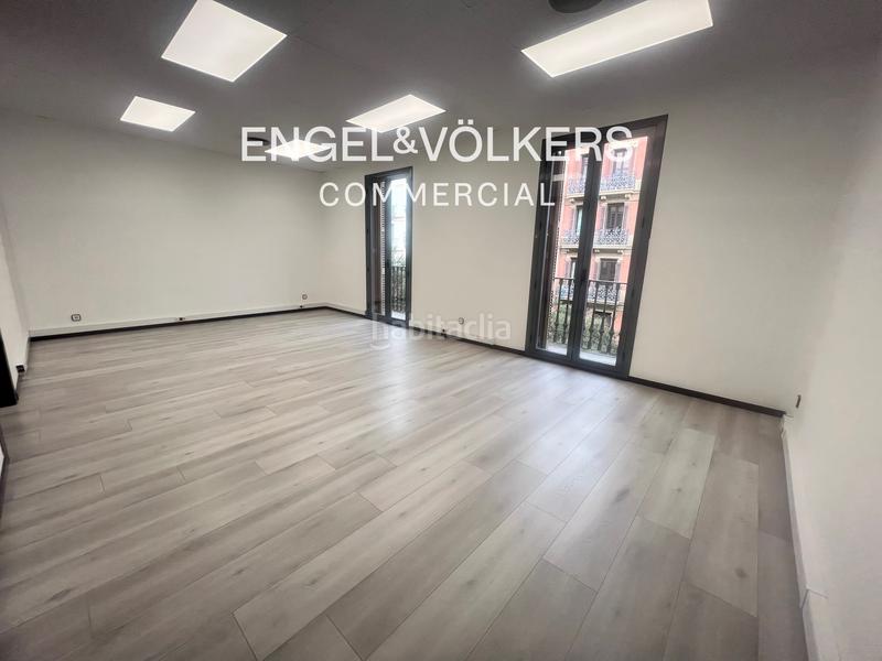 Foto c25a5e14-3e50-4a5e-b64b-30eb25f66610. Location bureau dans Dreta de l´Eixample Barcelona
