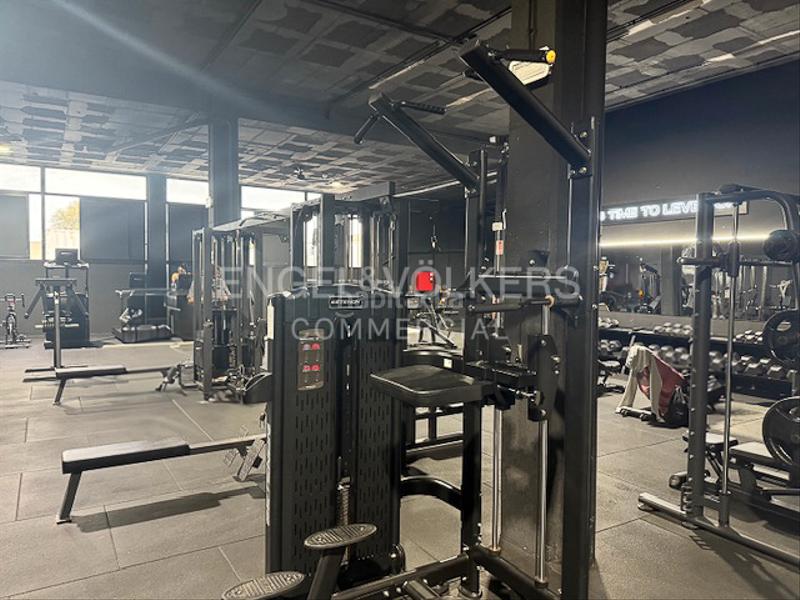 Foto 1155b7e9-9459-4235-b6bc-2a5b764f538f. Alquiler local comercial gimnasio totalmente equipado en traspaso en Mataró