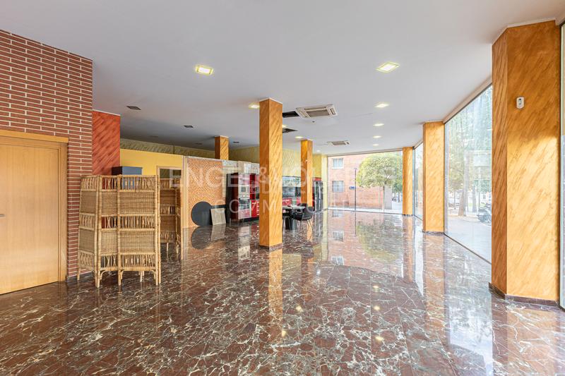 Foto 82f3dc56-7f9b-4dd2-bc01-3f7d537dbf2c. Lloguer local comercial a Montesa Esplugues de Llobregat
