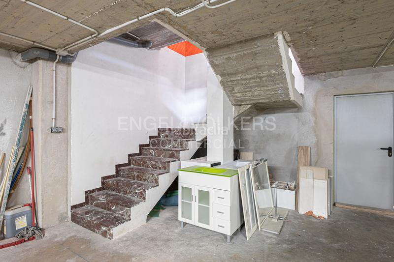 Foto d8b2a993-830a-46c1-8ac6-d825aa1886fa. Lloguer local comercial a Montesa Esplugues de Llobregat