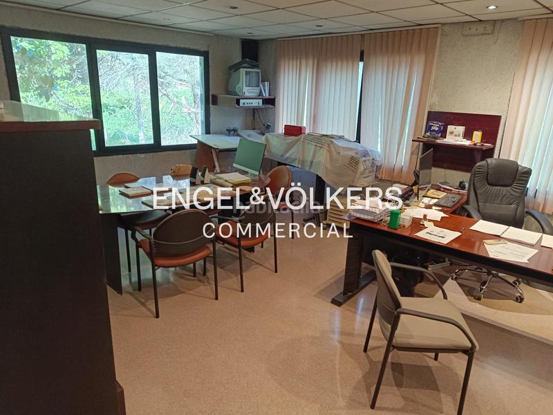 Foto 2473fc84-8ba6-4ea6-b8bb-3ad39ae04fc4. Capannone industriale in Centre Igualada