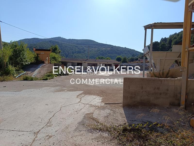 Foto 9bbca551-17ca-485c-abac-6ccf60492c98. Capannone industriale in Centre Igualada