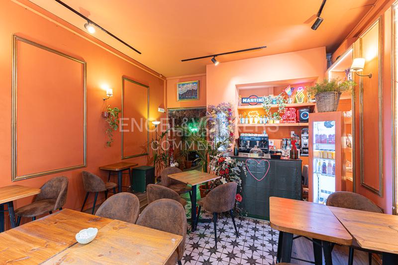 Foto adfb182b-cd15-4b86-ba71-0adea45b2eb2. Location local commercial dans L´Antiga Esquerra de l´Eixample Barcelona